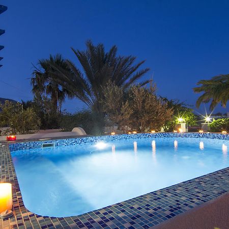 White & Blue Apartment Perivolos  Phòng bức ảnh