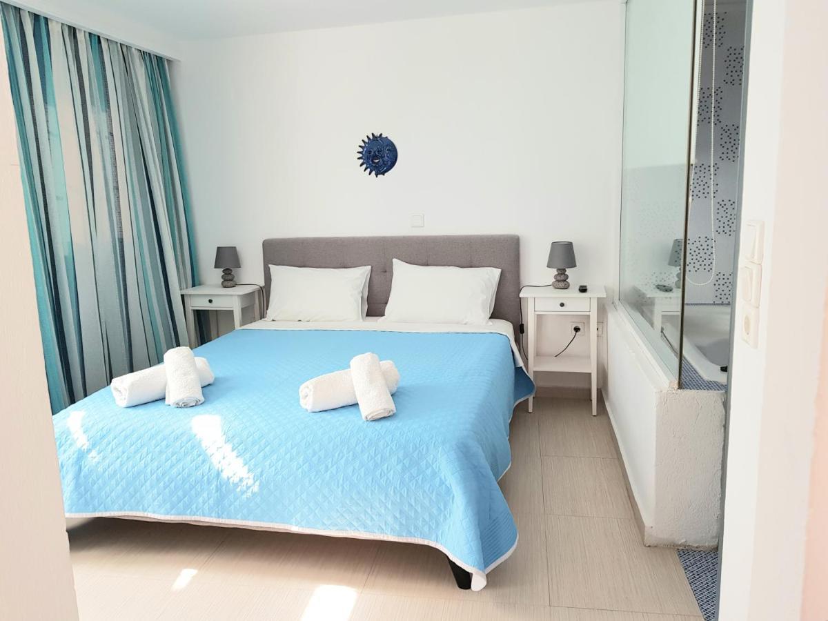 White & Blue Apartment Perivolos  Ngoại thất bức ảnh