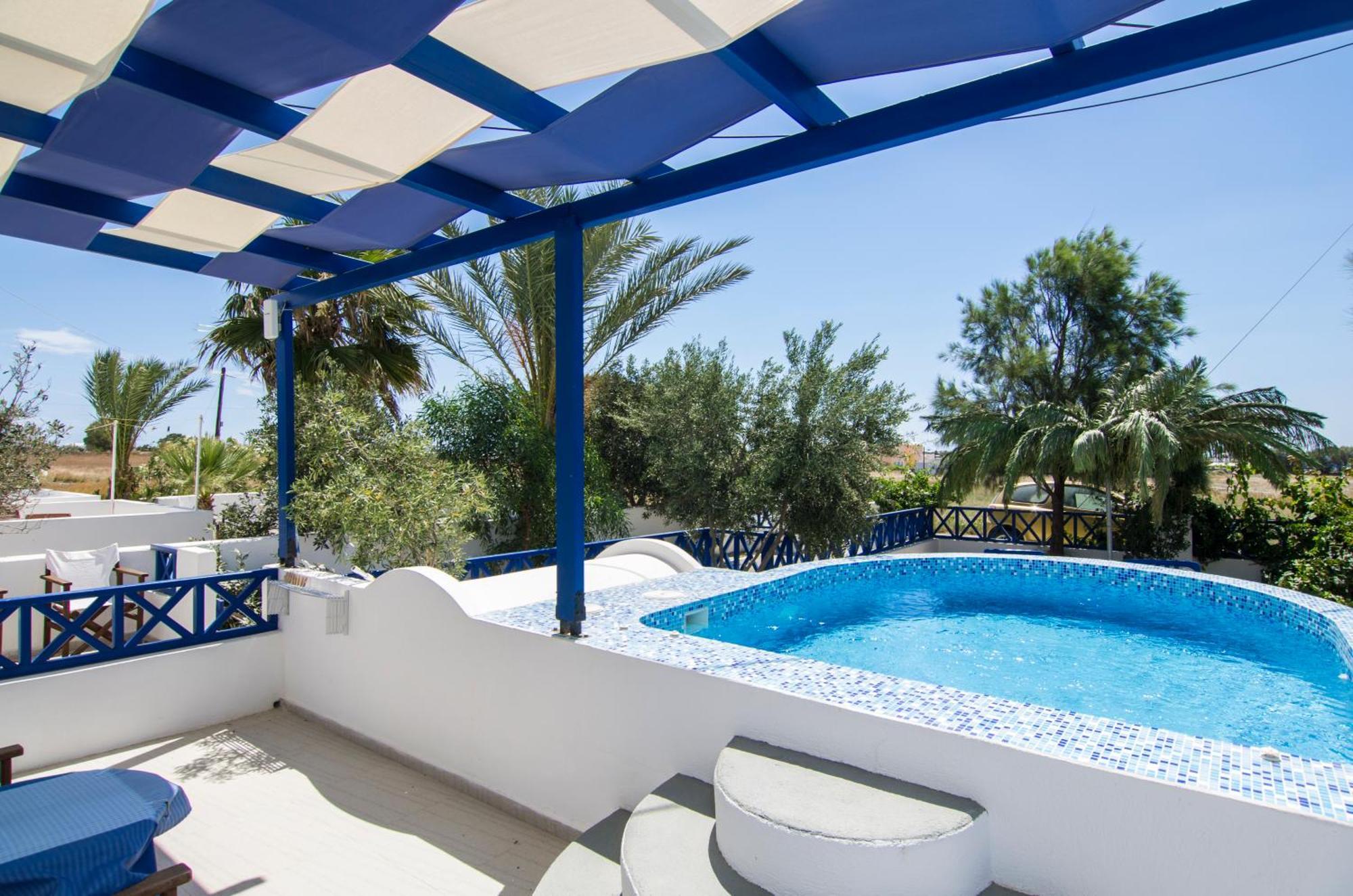 White & Blue Apartment Perivolos  Phòng bức ảnh
