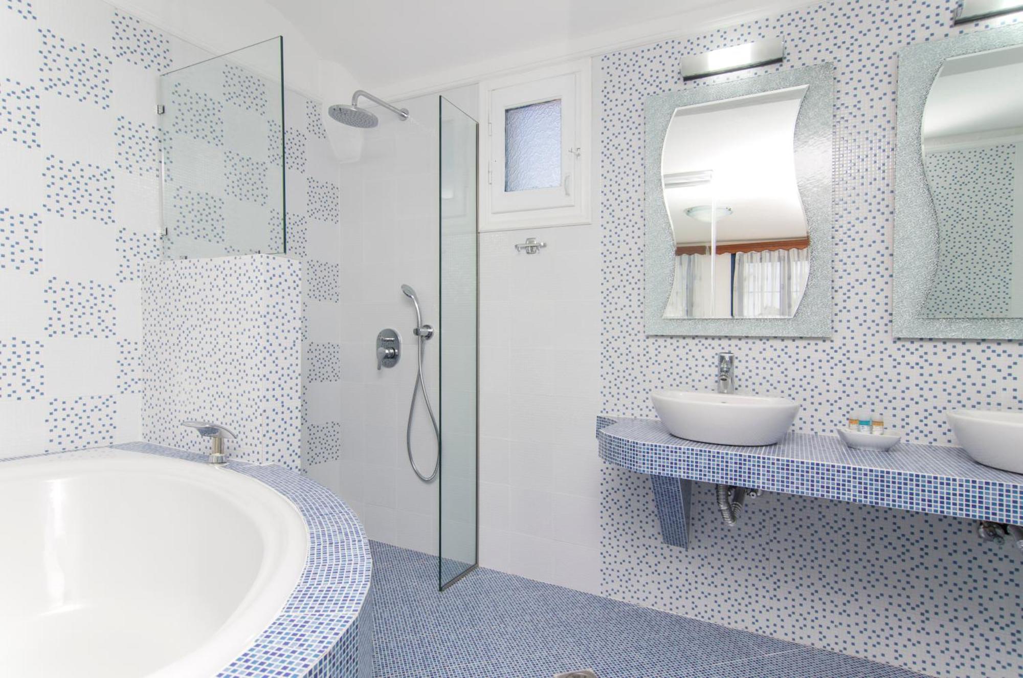 White & Blue Apartment Perivolos  Phòng bức ảnh