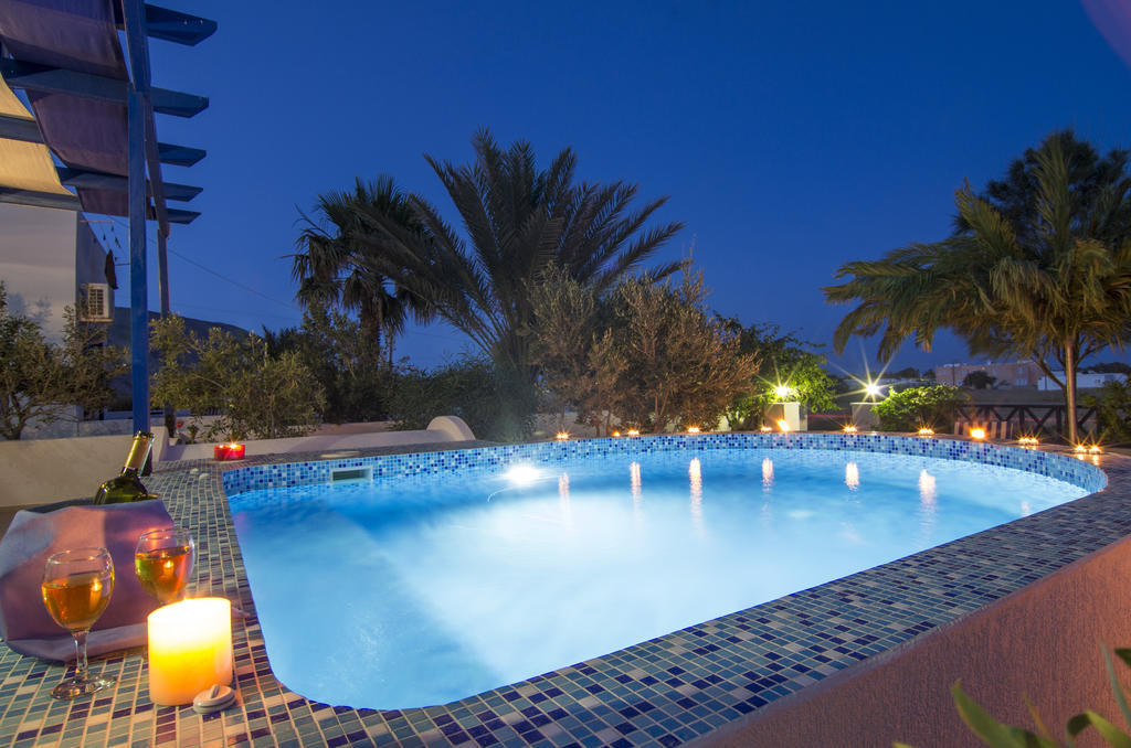 White & Blue Apartment Perivolos  Phòng bức ảnh